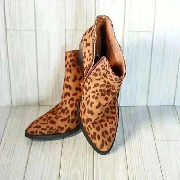 Madden Girl Leopard Print Ankle Bootie Womens 8.5 Block Heel Western Pointed Toe - Picture 11 of 12